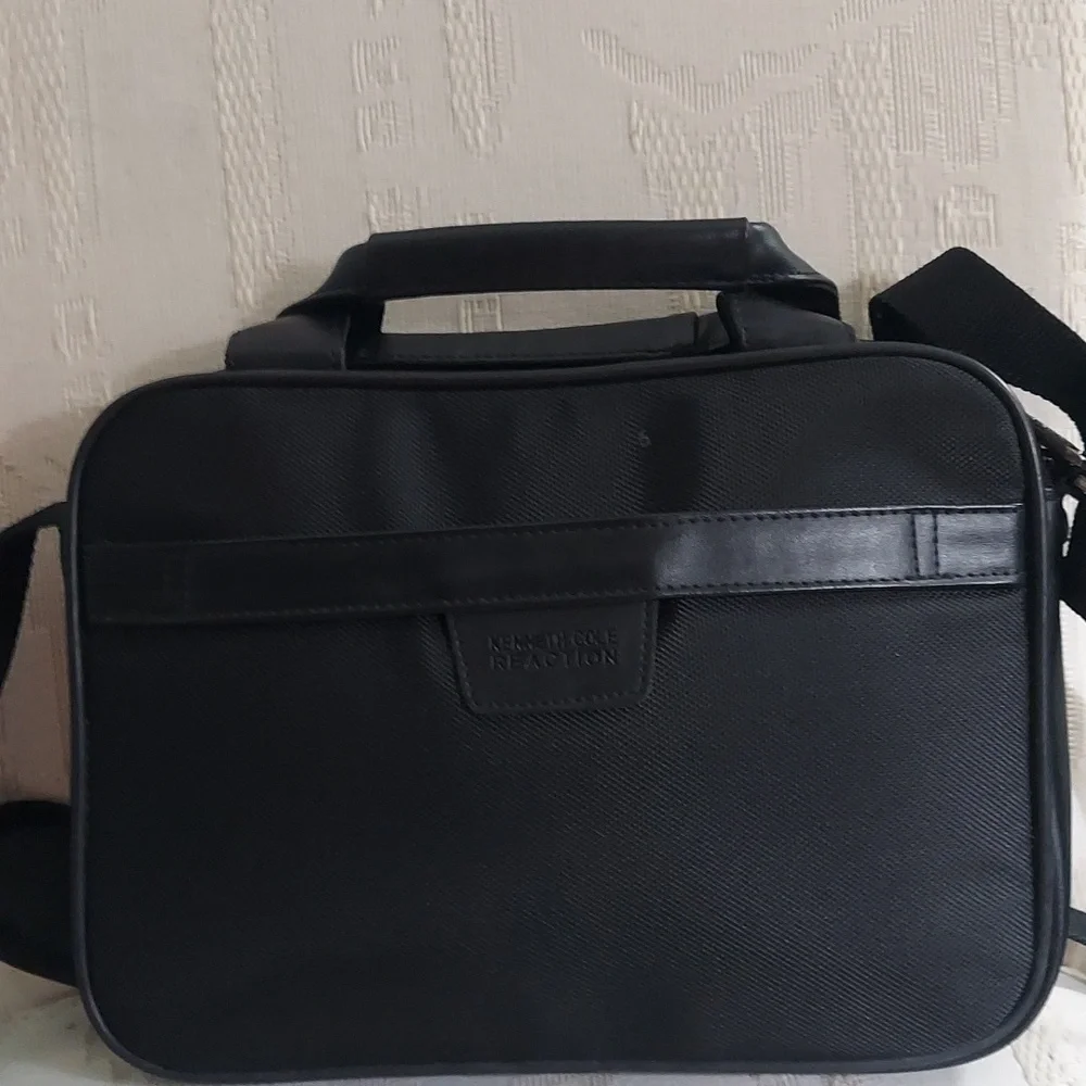 Vintage Kenneth Cole Reaction Black R-Tech Case Tablet iPad